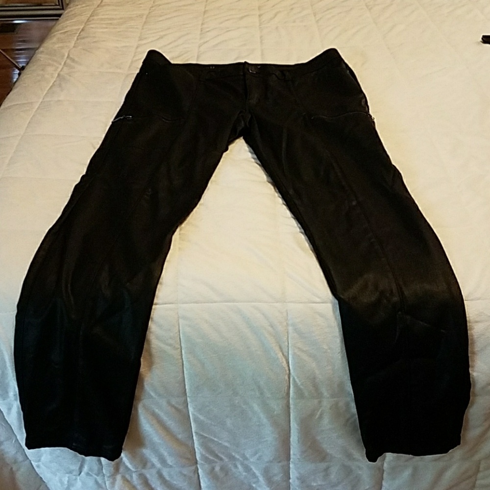 White house black market polyester skinny pants
